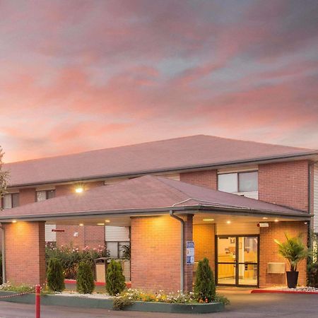 Super 8 By Wyndham Provo Byu Orem Zewnętrze zdjęcie