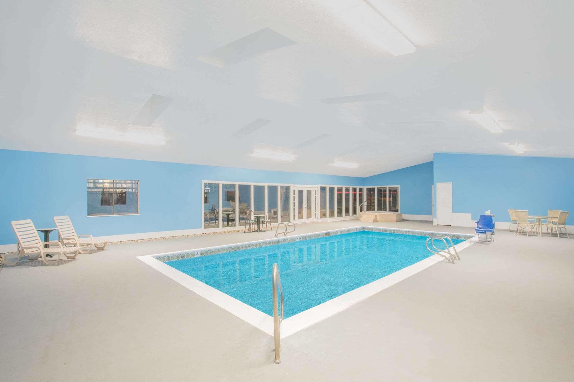 Super 8 By Wyndham Provo Byu Orem Zewnętrze zdjęcie