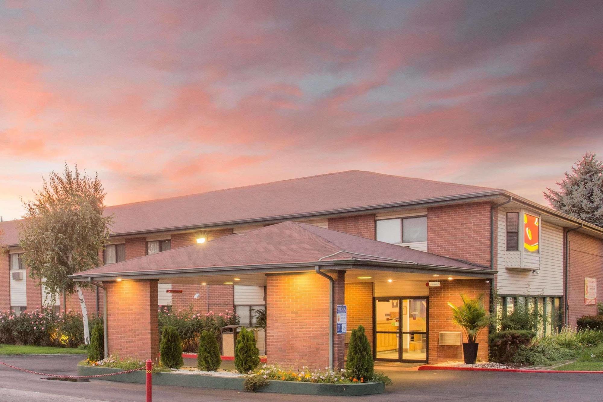 Super 8 By Wyndham Provo Byu Orem Zewnętrze zdjęcie
